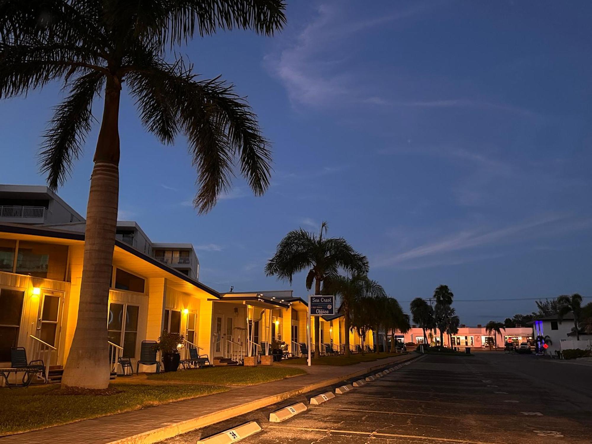 Aparthotel Sea Crest Point O'Rocks Esterno foto