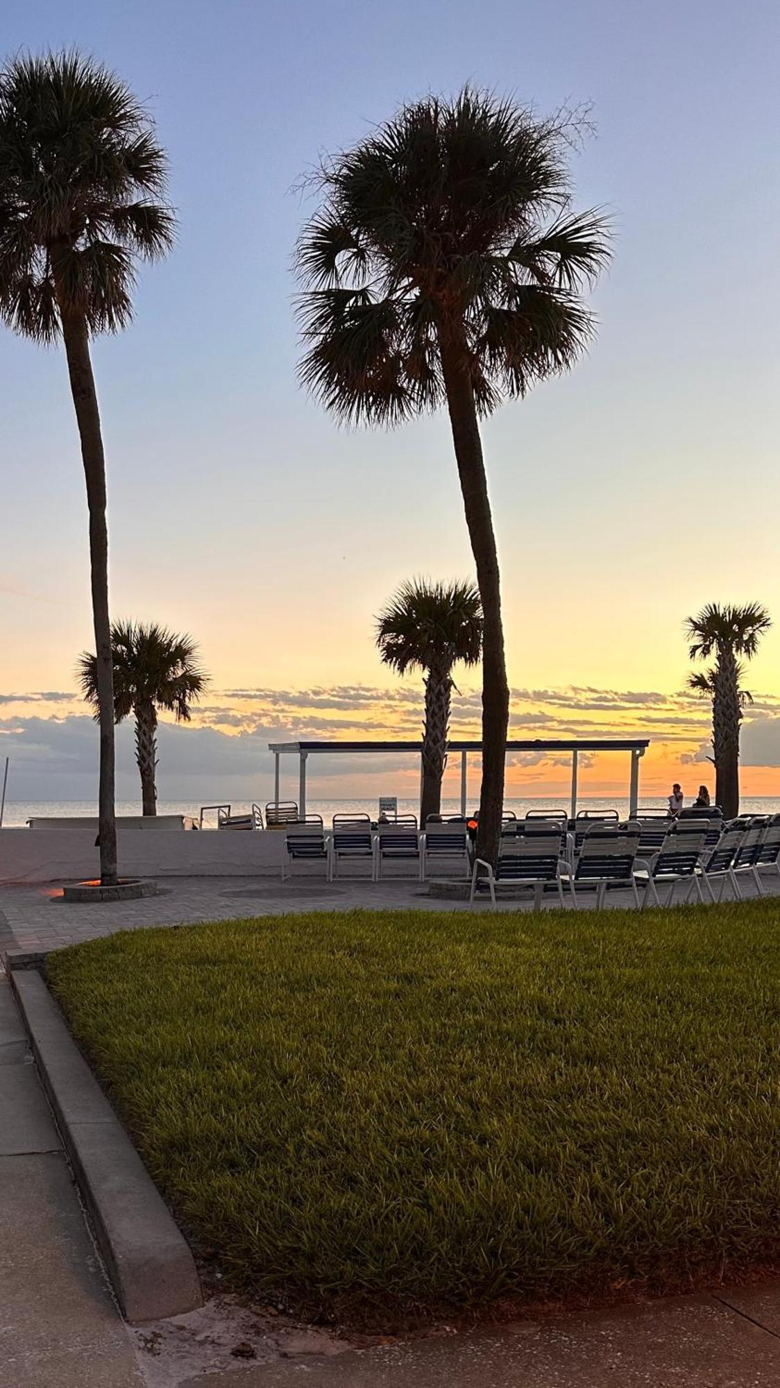 Aparthotel Sea Crest Point O'Rocks Esterno foto